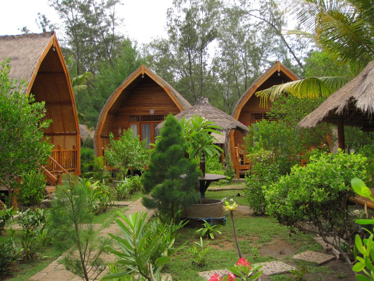 Jepun Bungalows Gili Meno Exterior foto
